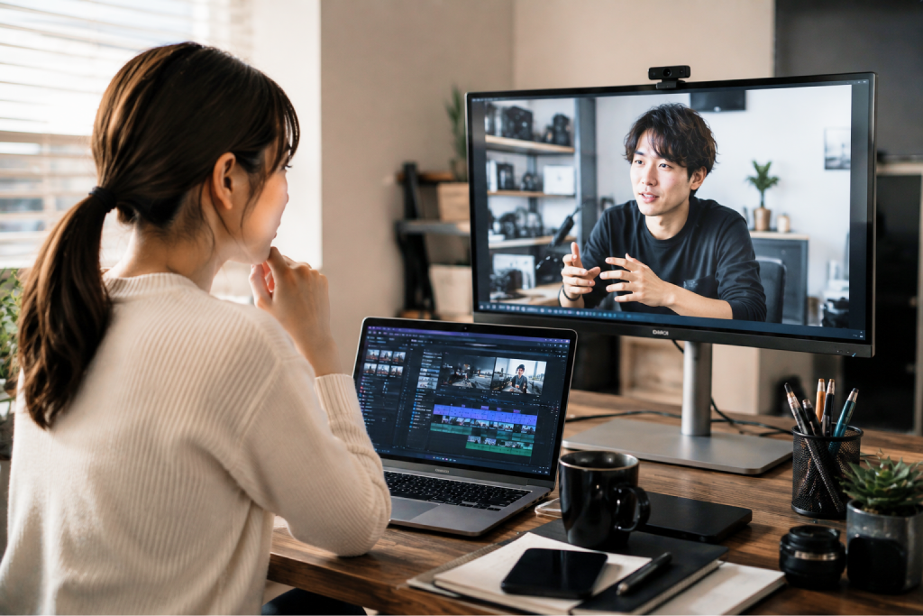 オンラインで指導する動画編集ディレクター